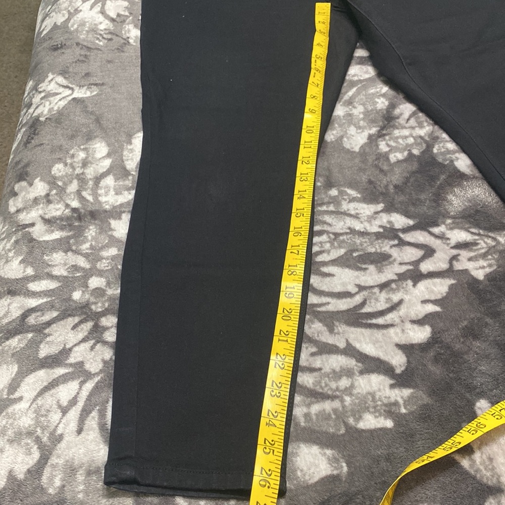 Celebrity Pink Black Skinny Jeans - Picture 10 of 12